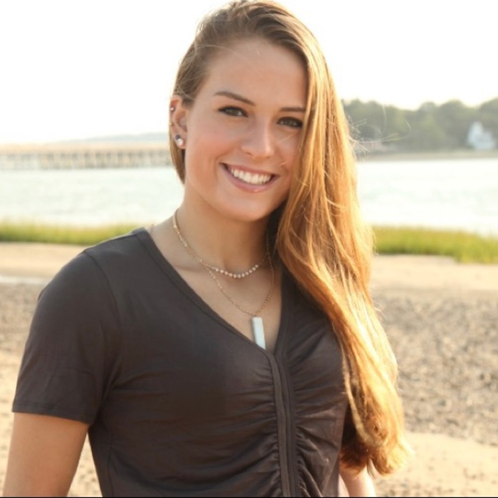 Meet your Posher, Olivia